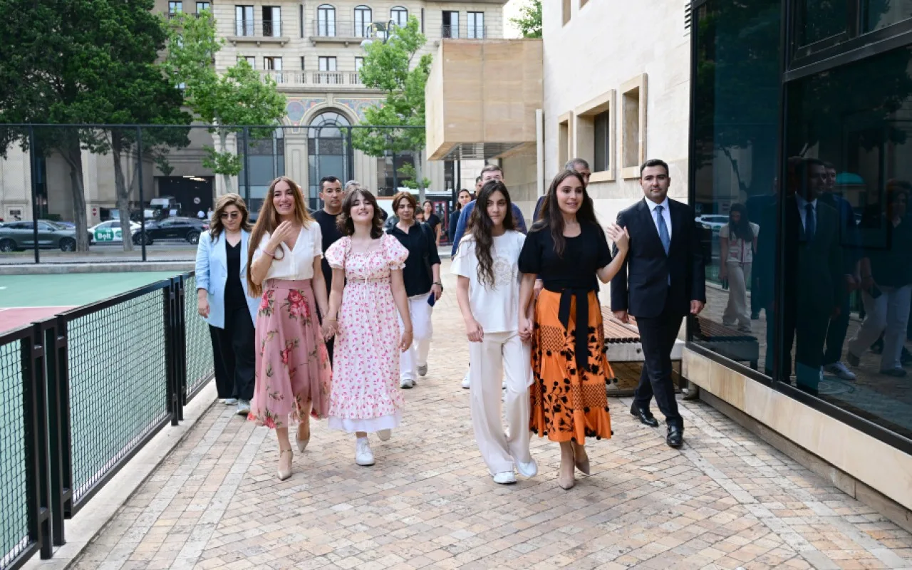 Leyla Əliyeva və Arzu Əliyeva açılış və təqdimat mərasimlərində - FOTOLAR
