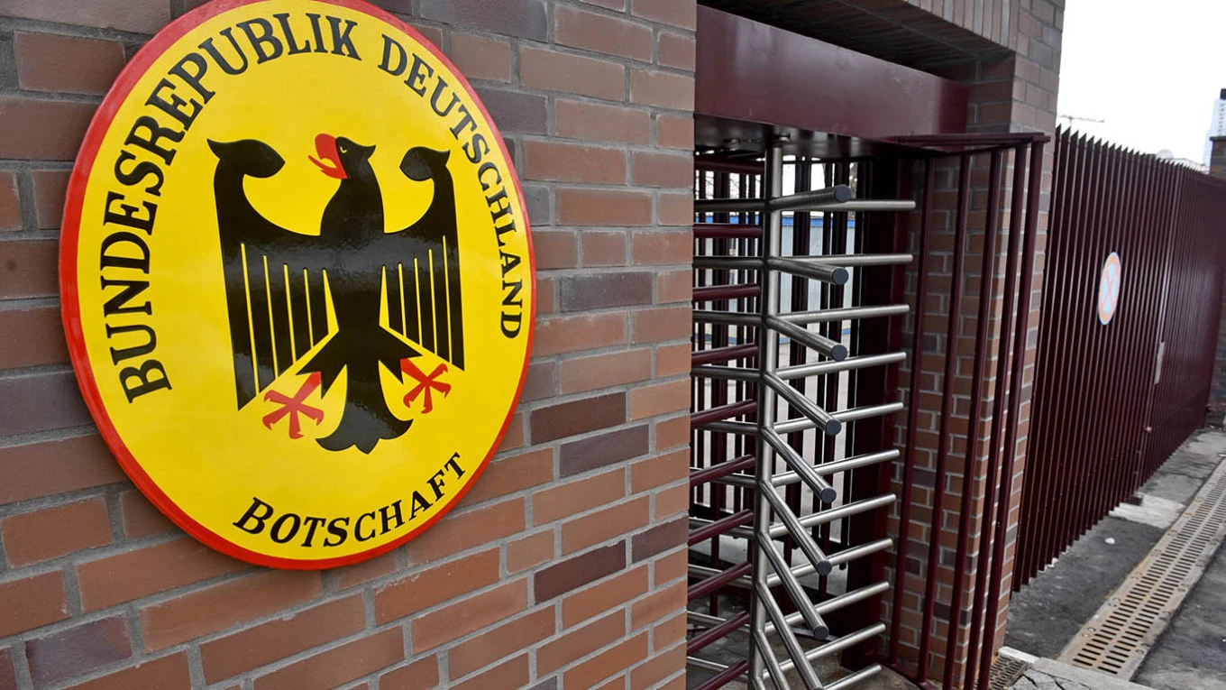 Almaniya vətəndaşlarını Rusiyanı tərk etməyə çağırıb