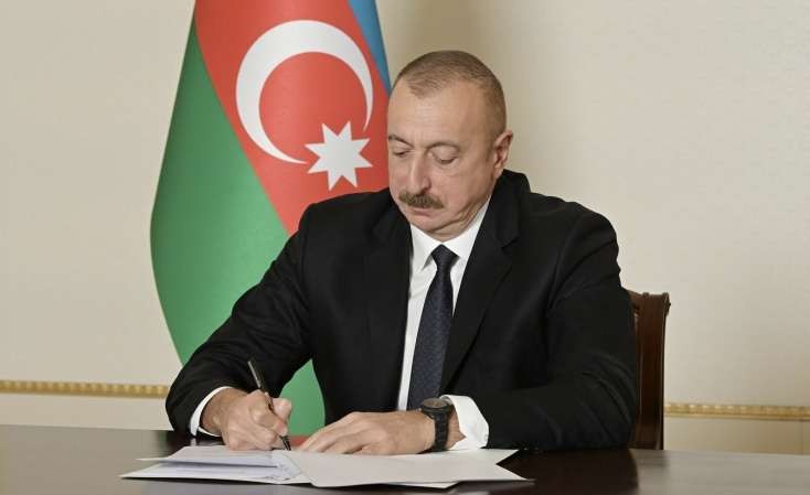 İlham Əliyev qanun imzaladı