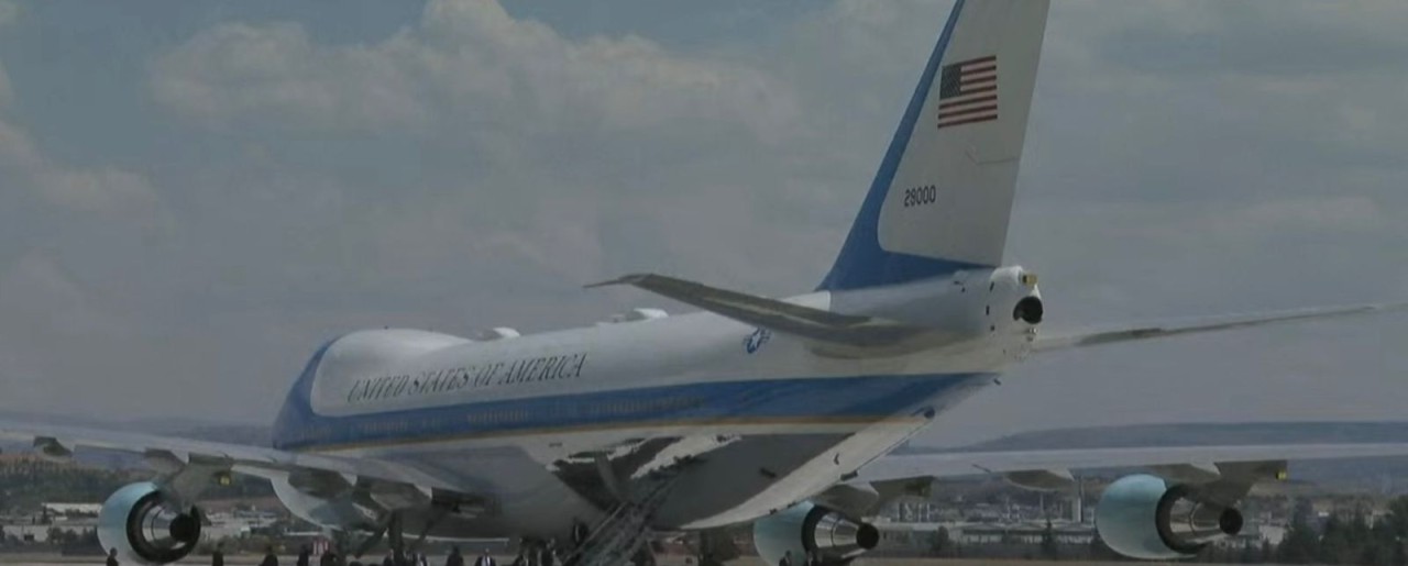 Trampın təyyarəsi Ankaraya ENİB