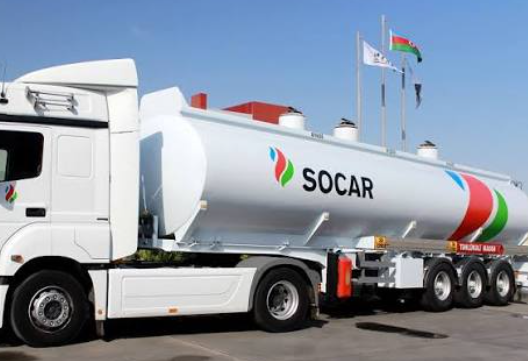 SOCAR-ın maşını Lukoil məntəqəsinə ÇIRPILDI