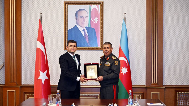 Zakir Həsənov Selçuk Bayraktarı qəbul etdi