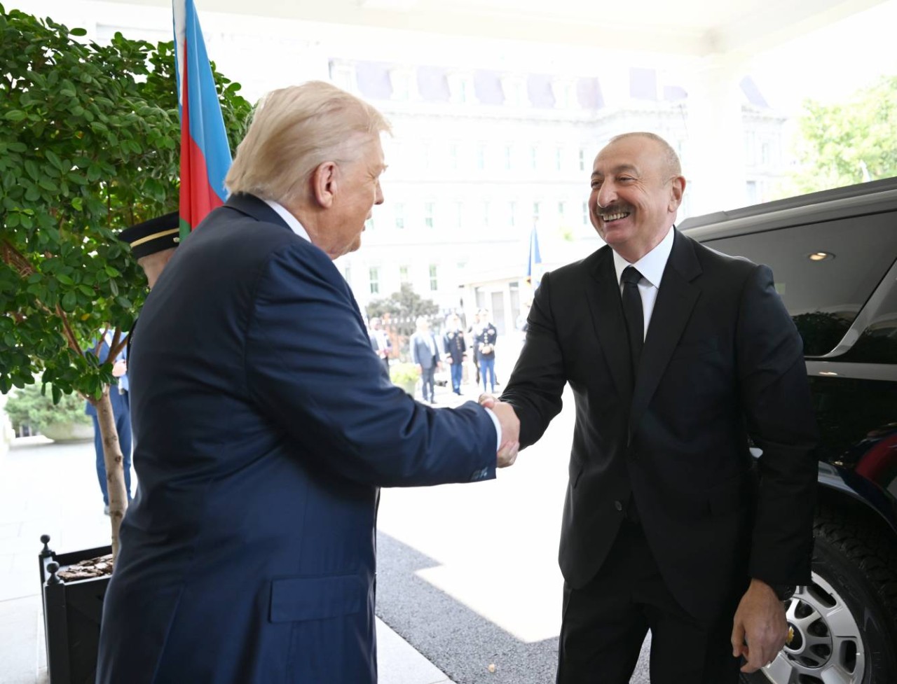 İlham Əliyev Donald Trampa təşəkkür edib