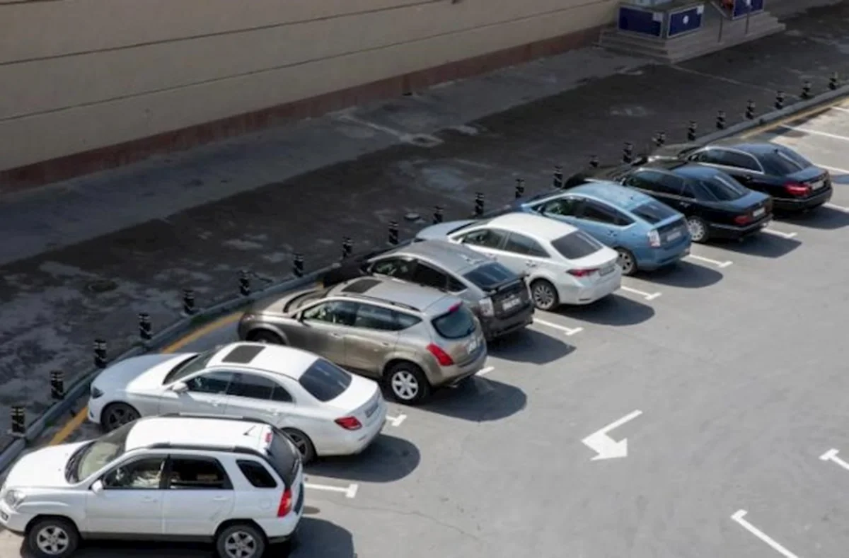 Azərbaycanda yeni parklanma qaydaları TƏSDİQLƏNDİ