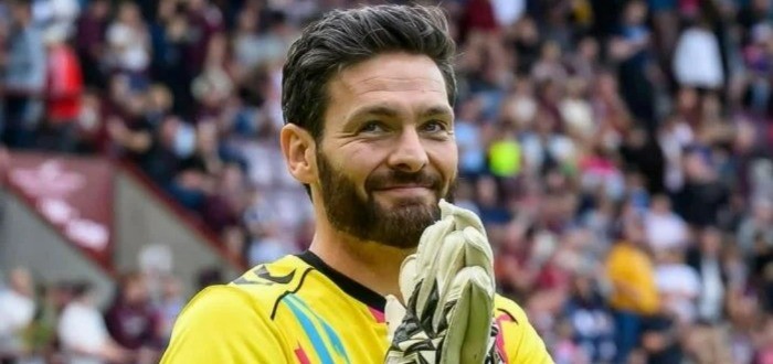 Dünya Kubokunun ən yaşlı futbolçusu karyerasını başa vurdu