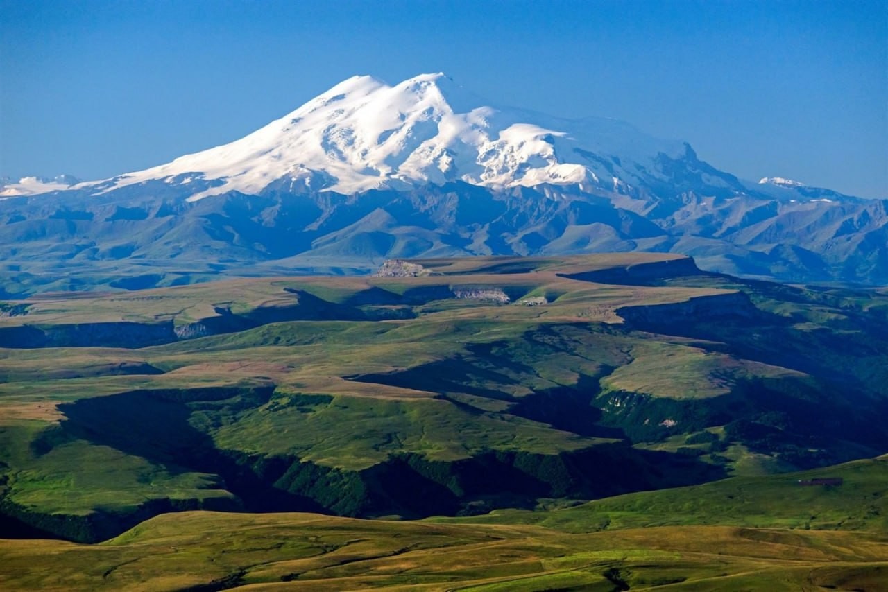 Elbrusda FACİƏ: Alpinist və oğlu yıxıldı, uşaq həlak oldu