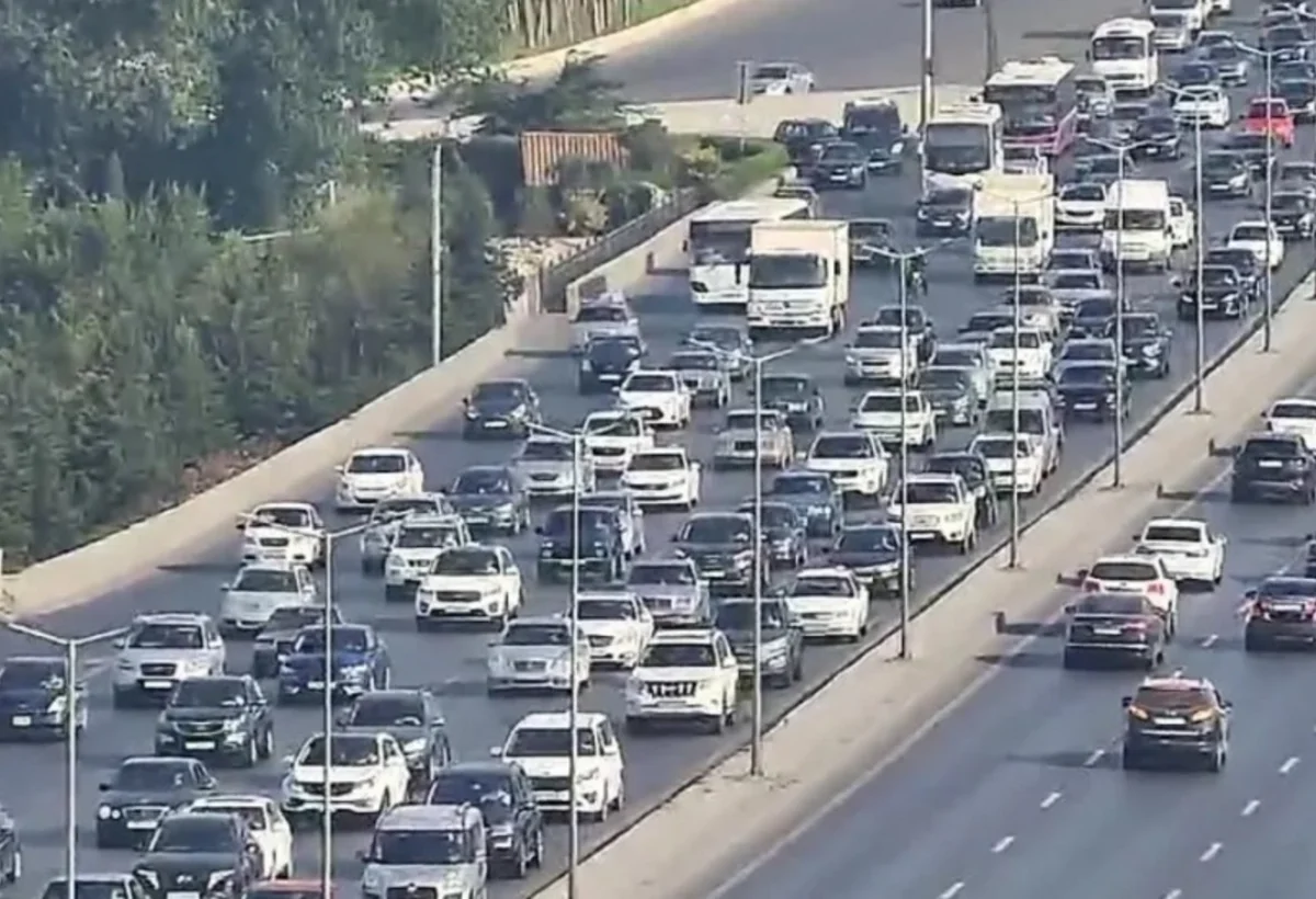 Bakıda sıxlıq olan yollar açıqlanıb
