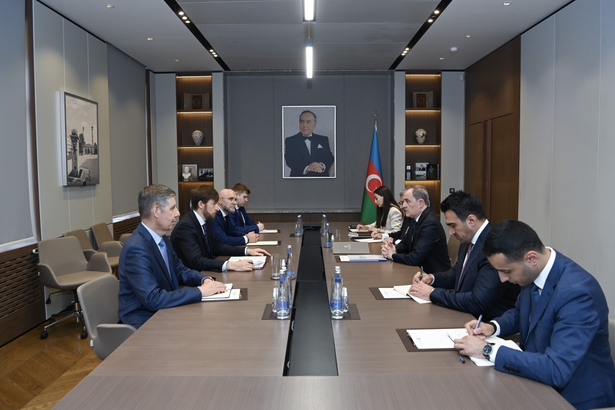 Ceyhun Bayramov Ruslan Edelgeriyevi qəbul edib