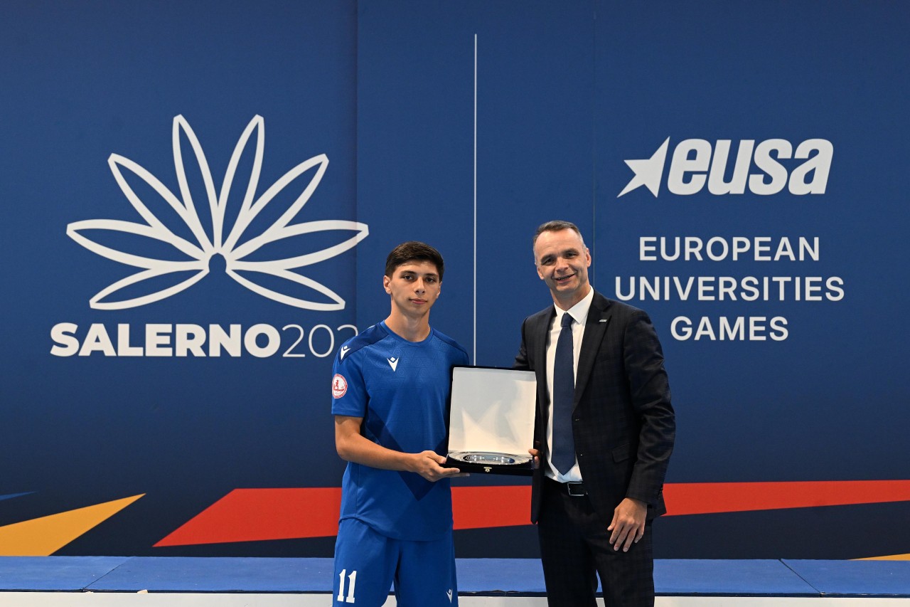 news/2026_07_25/eug2026_futsal_medals_058jpg_1784971394.jpeg