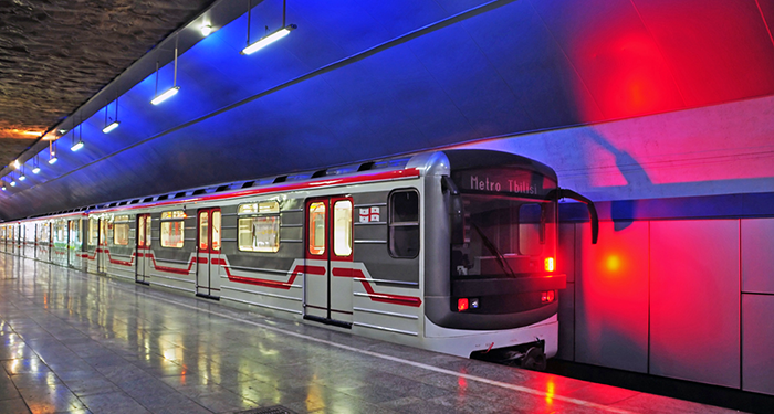 Tbilisi metrosunda QƏZA: Fəaliyyəti DAYANIB