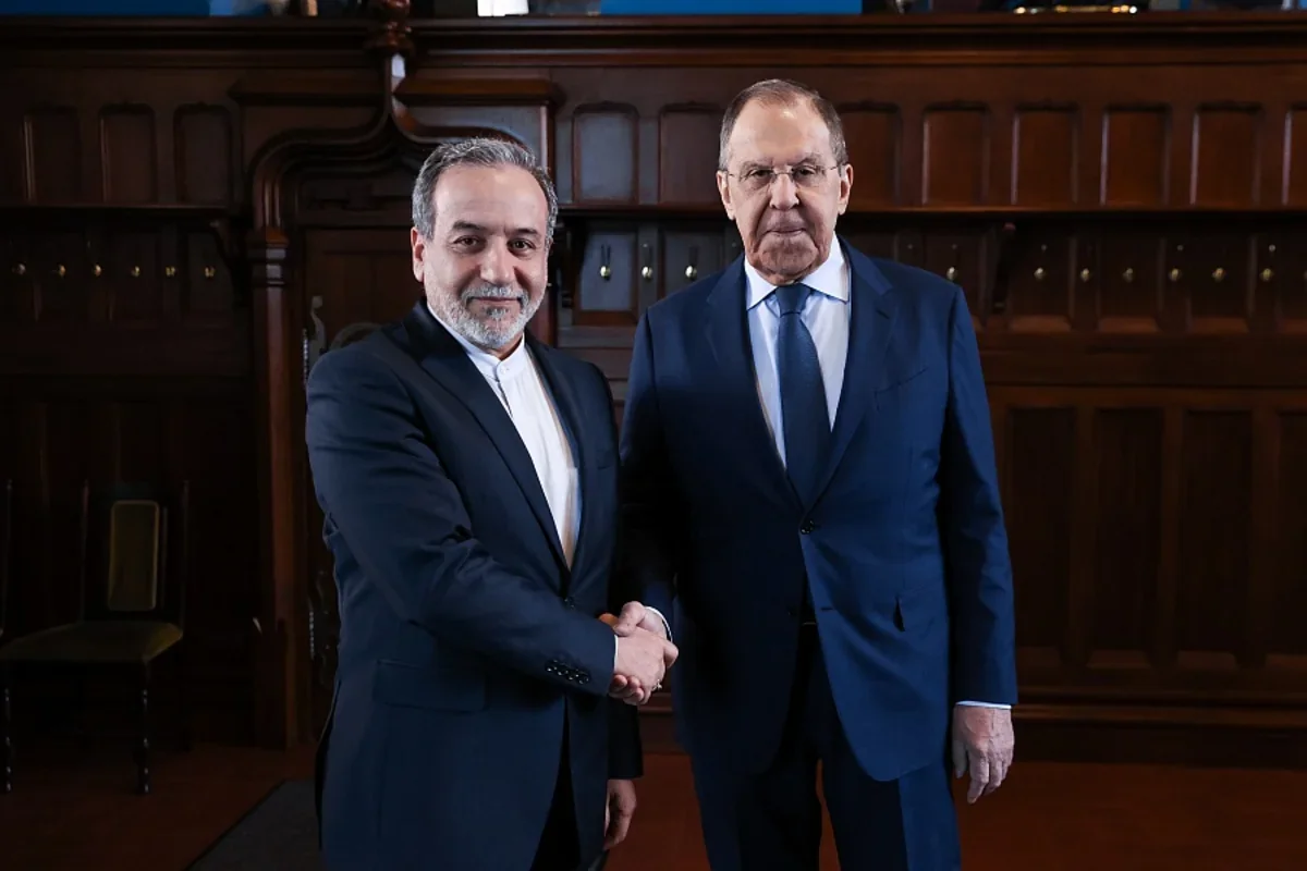 Əraqçi ilə Lavrov telefon danışığı apardı