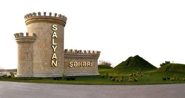 Salyanda kişi ov tüfəngi ilə vuruldu - Keçmiş qayınatası saxlanıldı