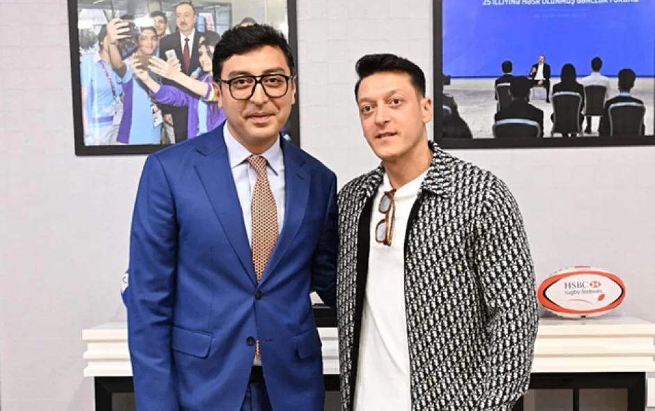 Mesut Özil Bakıda 