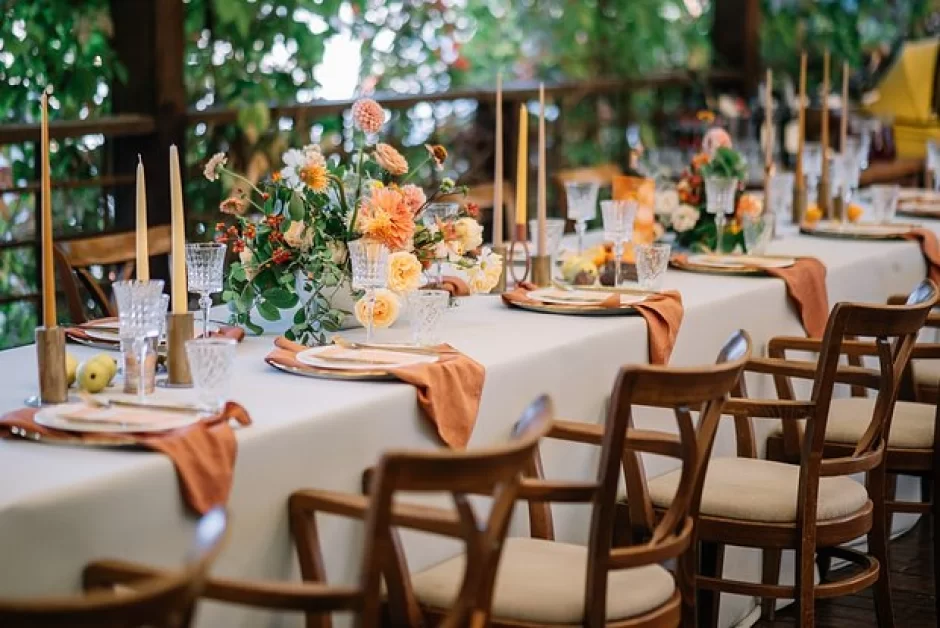 Hərbi komissarları restorandan qovdular - SƏBƏB
