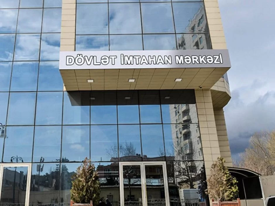 Dövlət qulluğu imtahanından keçən namizədlərə sertifikatlar verilir