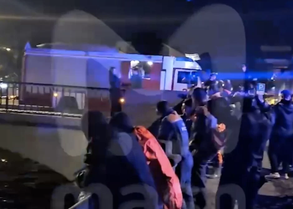 Peterburqda katerlər toqquşdu - Biri sərnişinlərlə birgə batdı