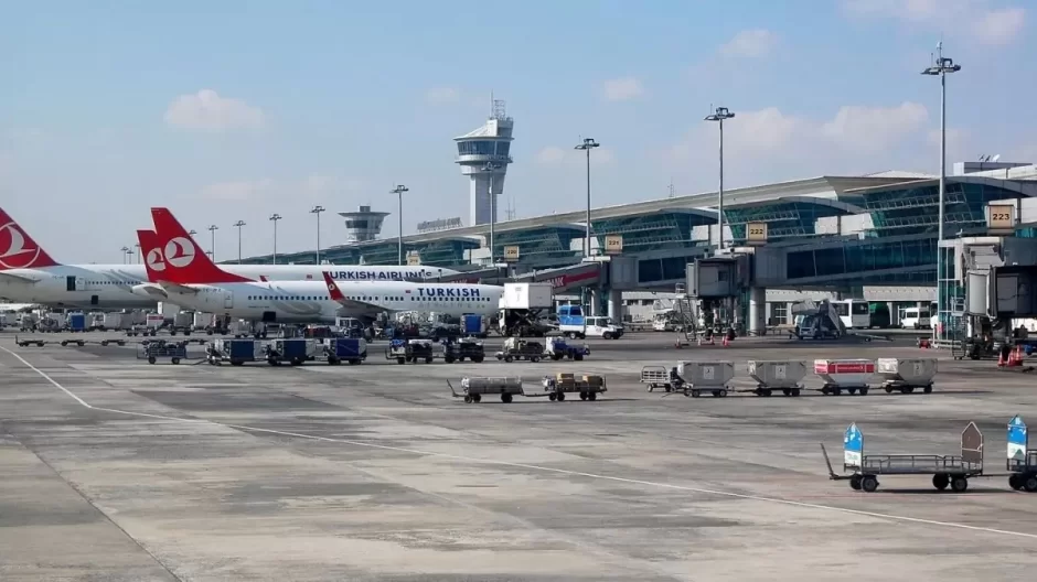 Terror aktı ilə bağlı aeroportlarda NARINCI XƏBƏRDARLIQ! - VİDEO