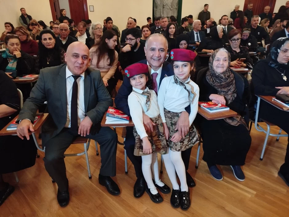 Cəmil Nəcəfova həsr olunan “Şərəfli zabit ömür ” kitabının təqdimatı keçirildi