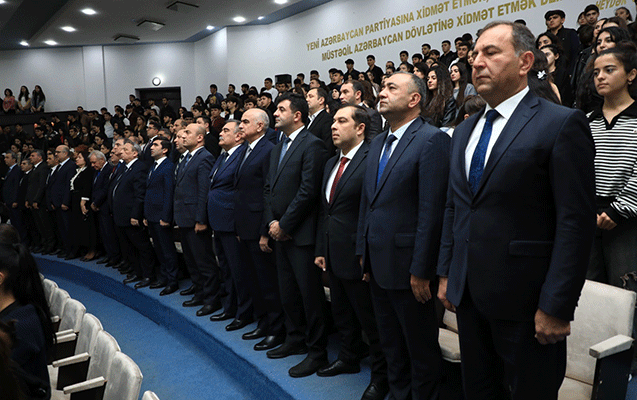 Gəncənin raket atəşinə məruz qalmasının ildönümünə həsr olunmuş tədbir keçirildi - FOTOLAR