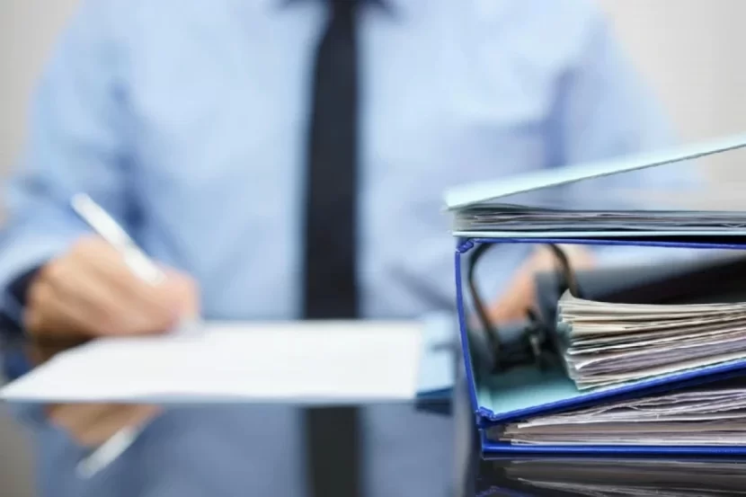 Dövlət və qeyri-dövlət sektorunda çalışanların sayı məlum oldu