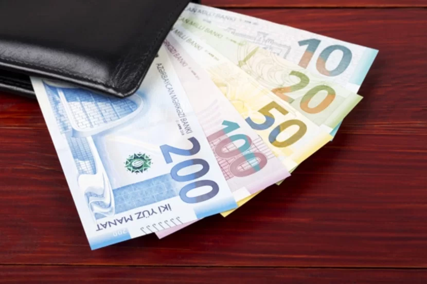 Şad xəbər: Bu şəxslərin maaşı 1300 manat olacaq