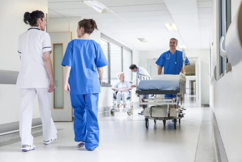 Sinə implantı etdirən qadın ÖLÜMDƏN DÖNDÜ