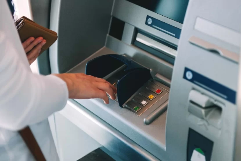 Azərbaycan üzən məzənnə rejiminə KEÇİR? - Dolların kursu və manatın məzənnəsi isə...