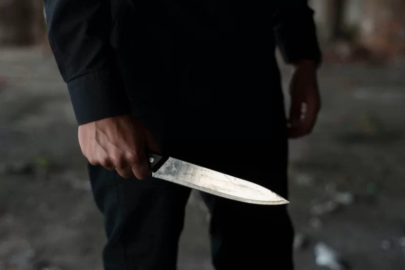 Bakıda cənazə daşıyan avtomobilin sürücüsü bıçaqlandı