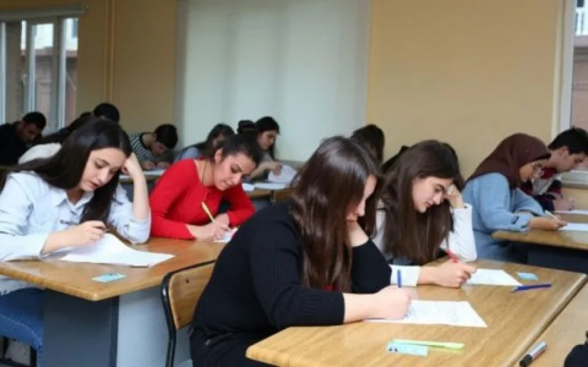 Azərbaycanda 200-dən çox məzun gürcü dilində imtahan verib