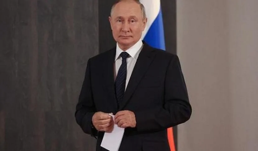 Putin Kurskun azad edilməsinə görə onları təbrik etdi