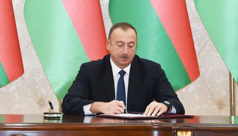 Prezident Sərəncam İMZALADI