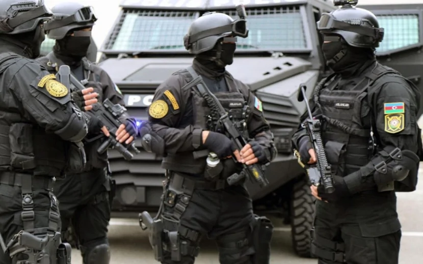 Polis Bakıda əməliyyat keçirdi - Saxlanılanlar var