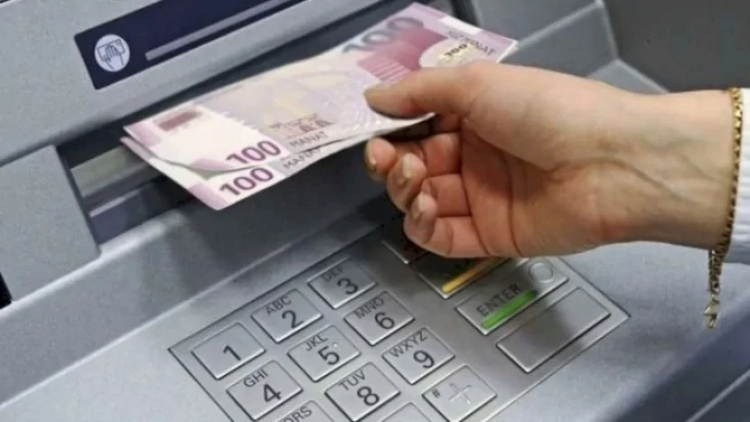 Kartlardan 5 min manatdan çox pul oğurlandı