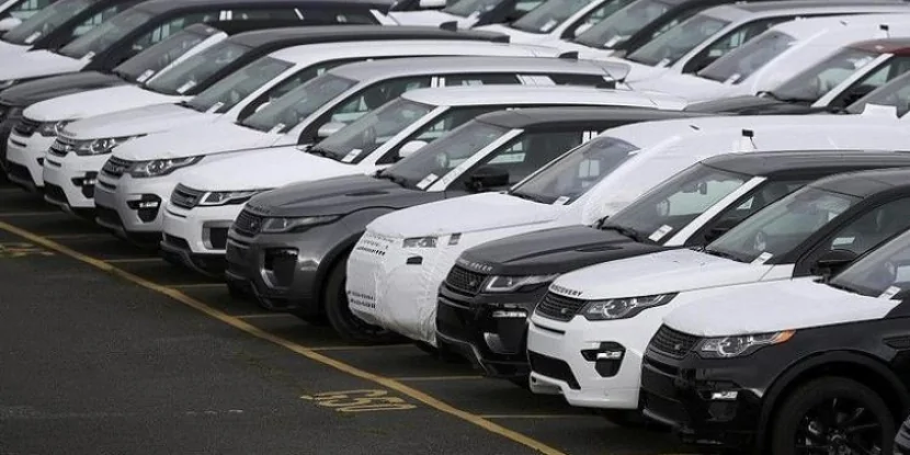 \"Volvo Cars\"ın səhmləri sürətlə enir