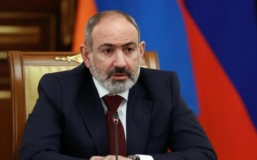 Paşinyan BƏƏ prezidenti ilə GÖRÜŞDÜ
