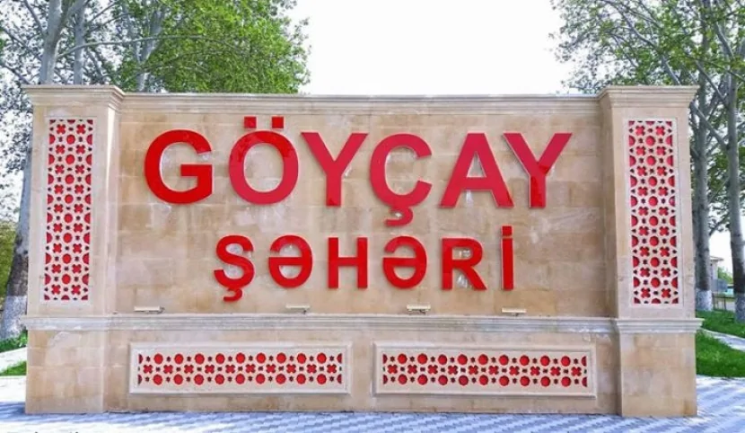 Göyçayda ev yanıb