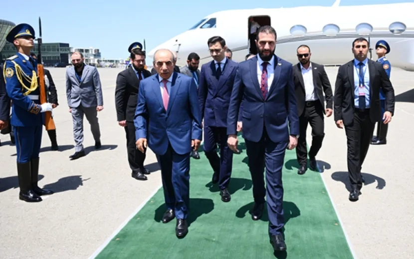 Suriya prezidenti Azərbaycandadır
