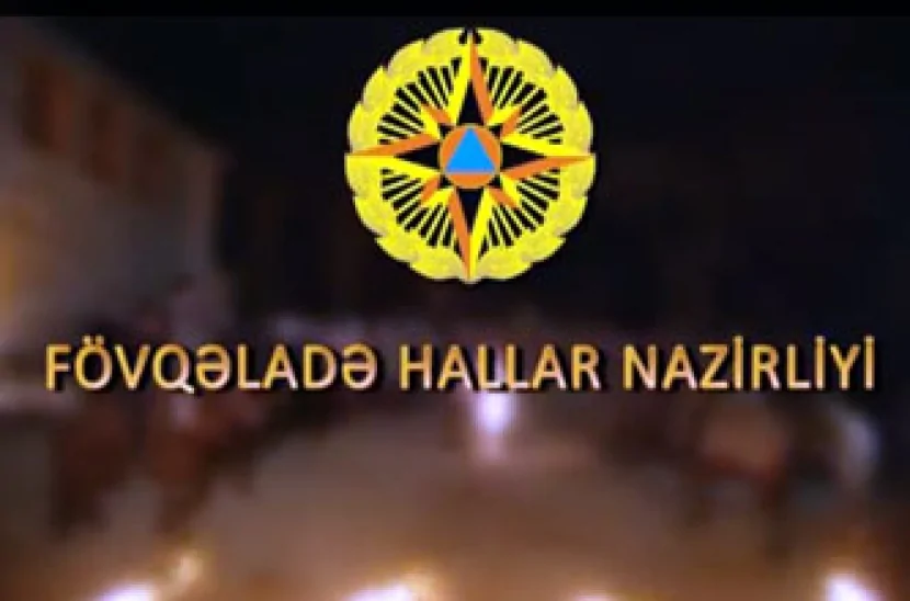 Sabunçuda yarımtikili ev yandı
