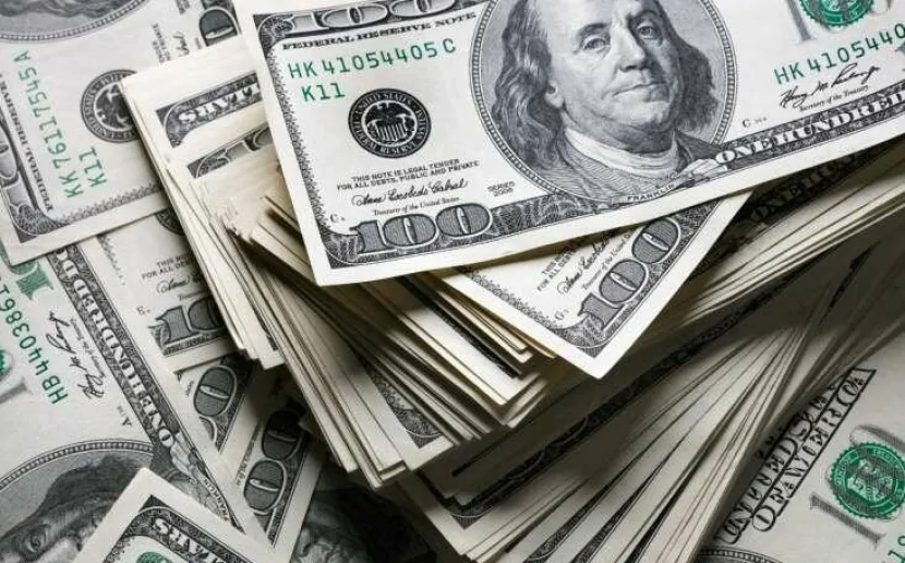Azərbaycanda dollar UCUZLAŞDI