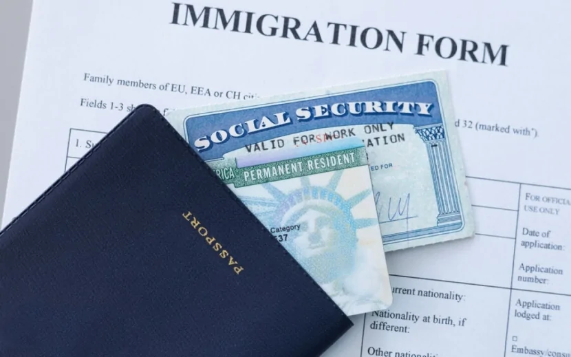 ABŞ \"Green Card\" lotereyasını dayandırır - SƏBƏB