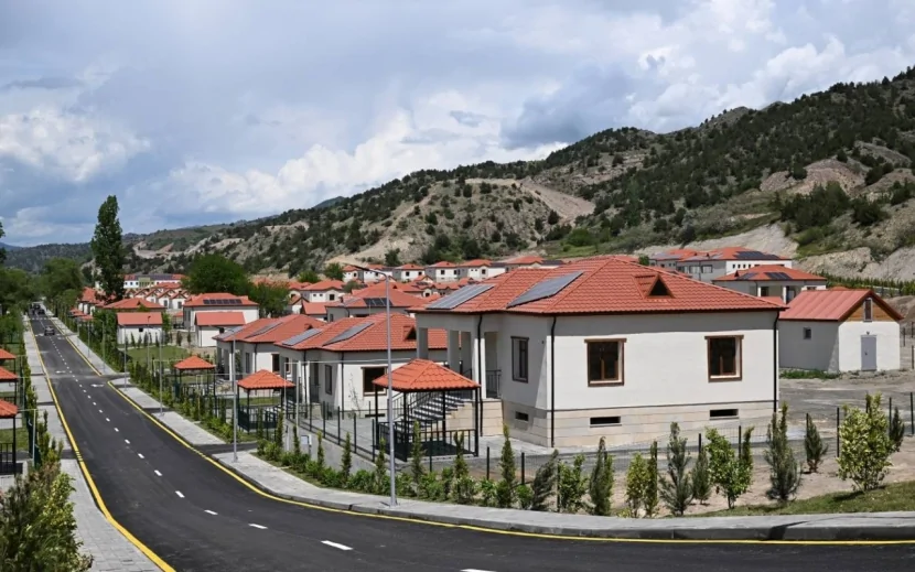 Azad olunmuş ərazilərin bərpasına 23 milyard manat ayrılıb