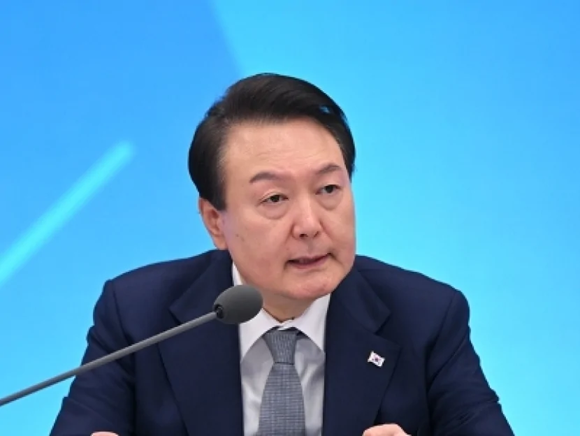 Cənubi Koreyanın keçmiş prezidenti 10 il həbs cəzası VERİLİB