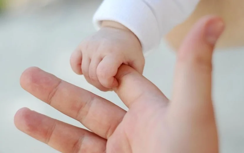 3 gün yemək verilməyən körpə HƏYATINI İTİRDİ- AİLƏSİ HƏBS OLUNDU
