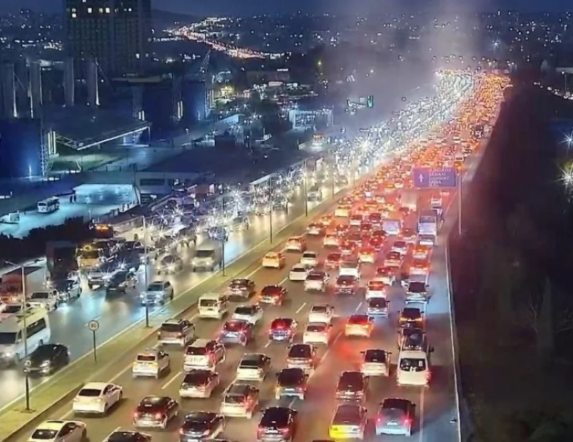 Hazırda paytaxtda  16 yolda tıxac var