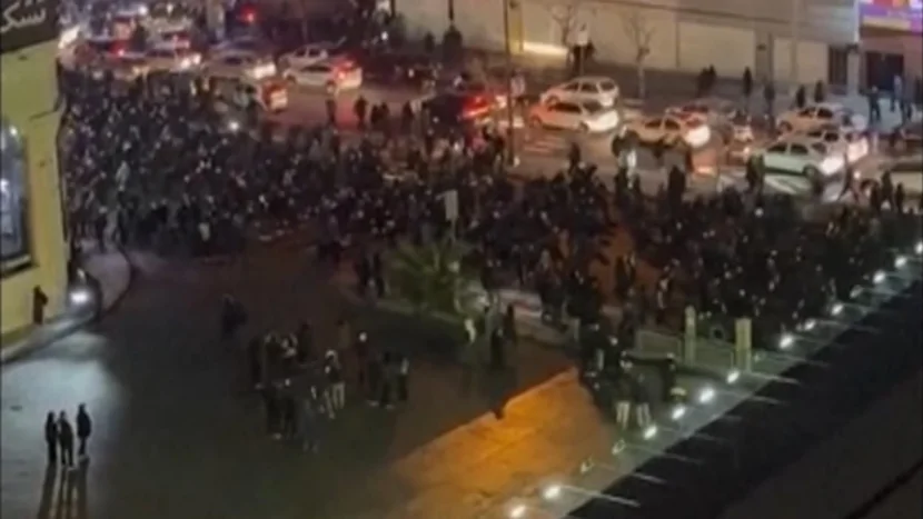 İranda 150 təcili yardım maşını zədələnib