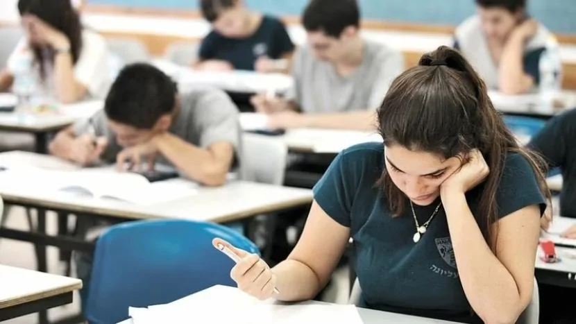 Buraxılış və qəbul imtahanlarının vaxtı AÇIQLANDI