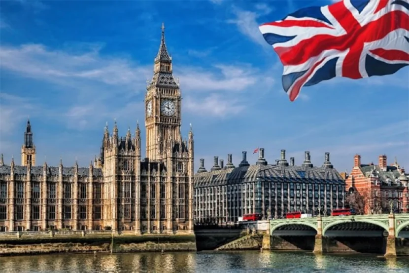 İran səfiri Britaniya XİN-ə çağırıldı