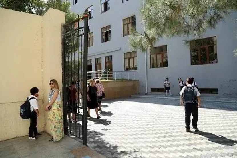 Bu təhsil müəssisələrində tədris dayandırıldı - Rəsmi