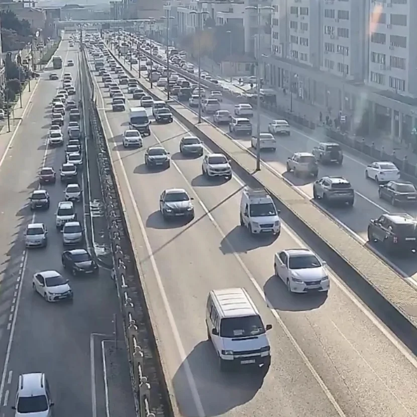 Bu yollarda sıxlıq YARANIB