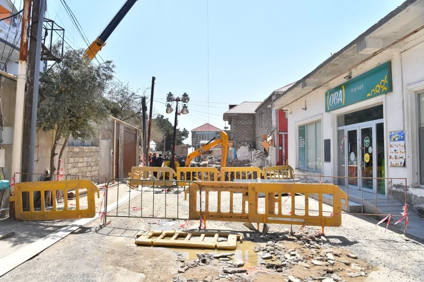 Çökən kollektorun qəzalı hissəsi dəyişdirilir